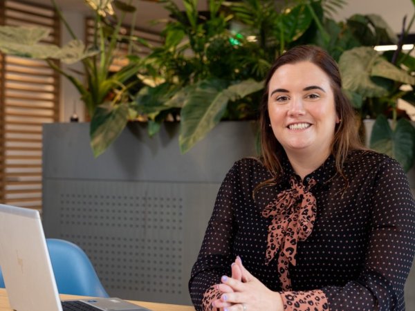 Christy waardeert flexibele uren: “bij zonneschijn zit ik vrijdagmiddag op het terras”