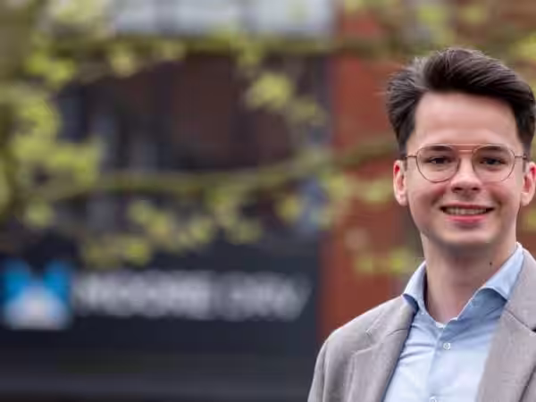 PDL-diploma halen terwijl je al werkt? Max deed het! “Niet een type dat uit de boeken leert”