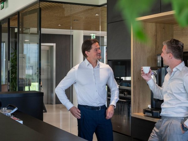 Supervisor Thom werkt graag voor mkb-ondernemers: “Je krijgt echt feeling bij het bedrijf”