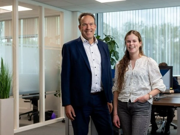 Van papieren dossiers tot AI: twee generaties over de toekomst in het vak